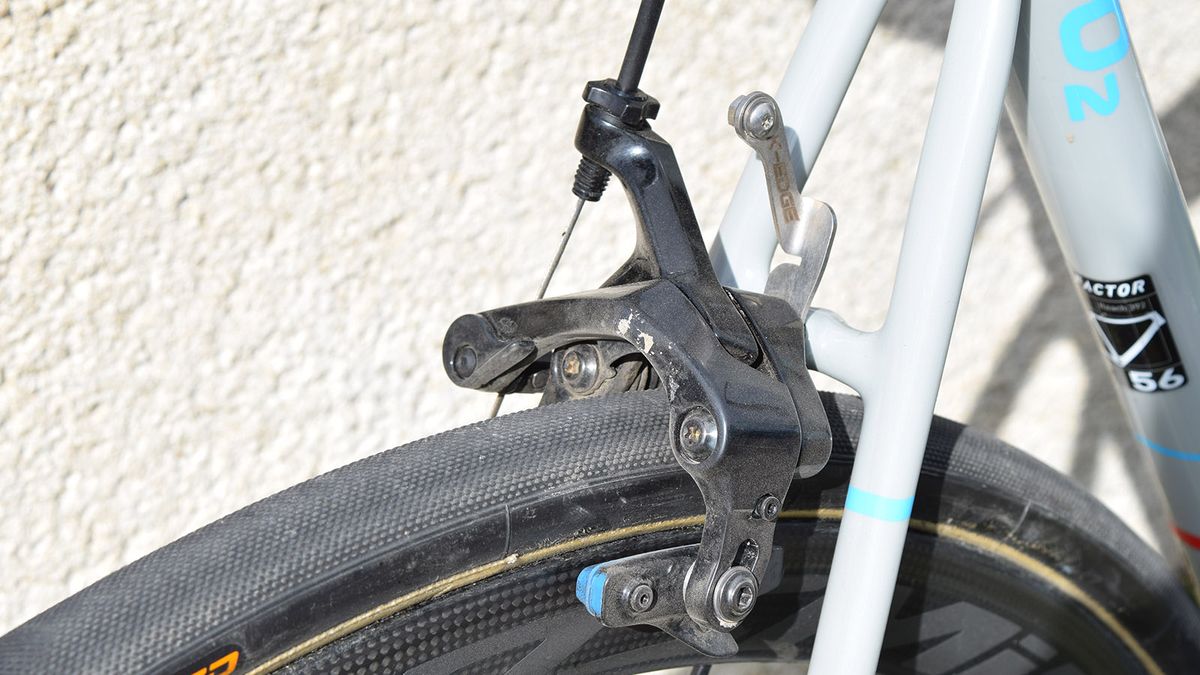AG2R La Mondiale use Shimano Dura-Ace R9100 brakes