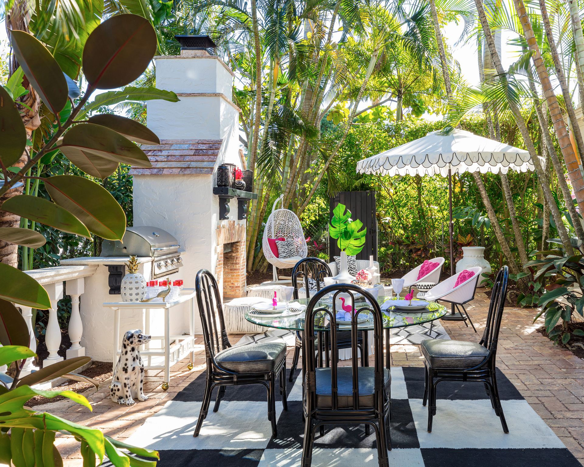 palm beach outdoor dining area