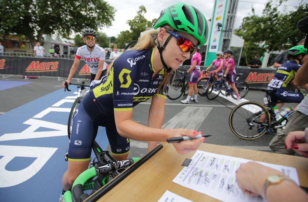 Former champion Gracie Elvin (Orica-Scott) signs on