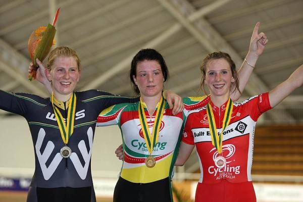 Under 19 women's points race podium: Isabella King (2nd, WA), Amy Cure (1st, TAS) and Letitia Custance (3rd, SA)