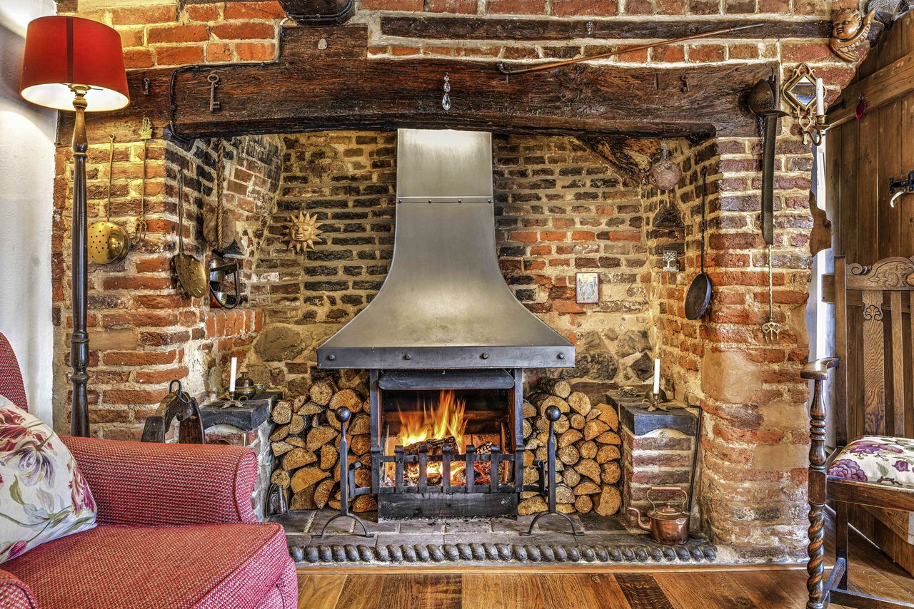 Images of the interiors and exteriors of The Thatched Cottage, Nutbourne