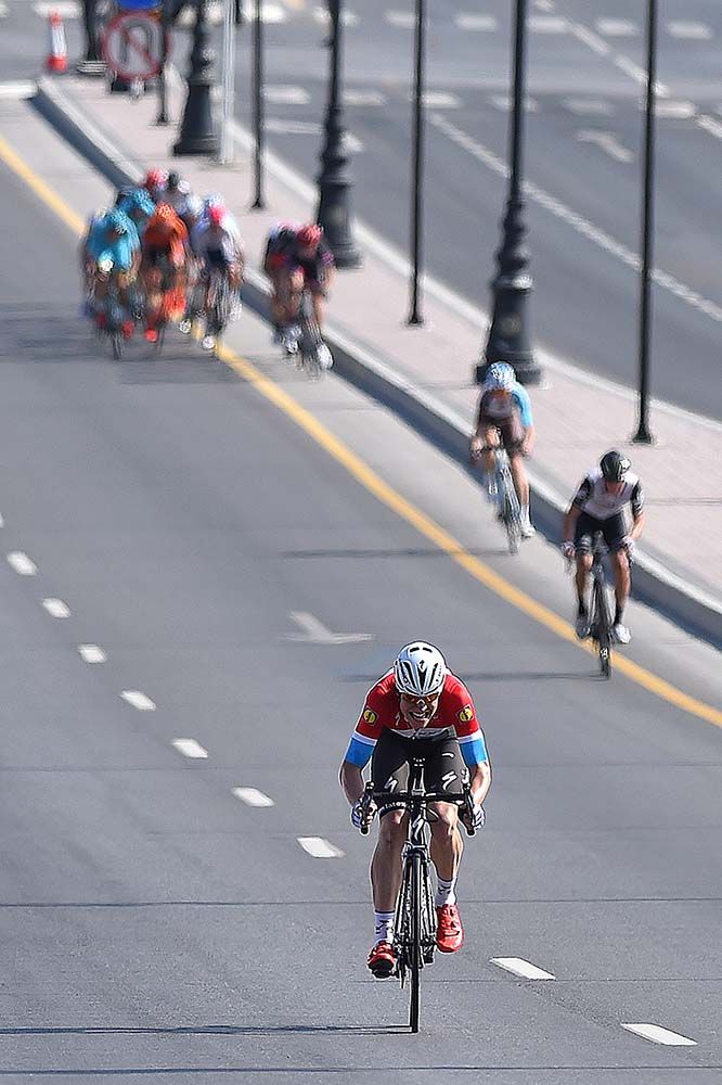 Bob Jungels (Etixx-QuickStep) managed to hold off the chasers and win alone