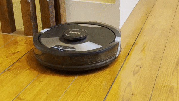 Shark Ultra Ai robot vacuum cleaning
