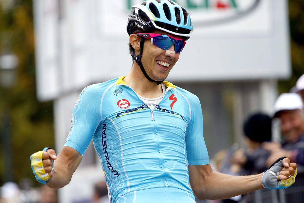 Rosa celebrates his win