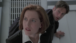Gillian Anderson and David Duchovny as Agents Scully and Mulder in The X-Files: Fight the Future