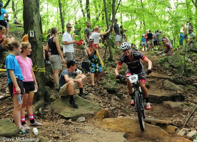 Erica Tingey (Team Jamis) seemed to be enjoying her ride down the stairs.