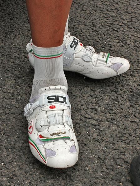 Filippo Pozzato's (Katusha) custom Sidi shoes pay tribute to his Italian national championship win last month.