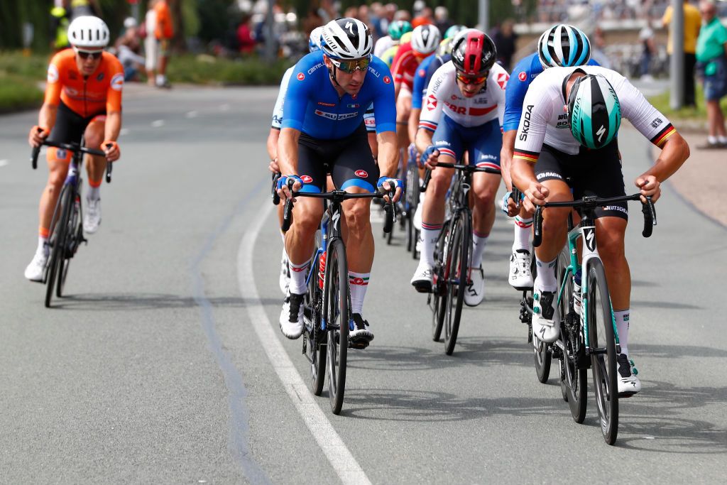 Elia Viviani and Pascal Ackermann in the breakaway