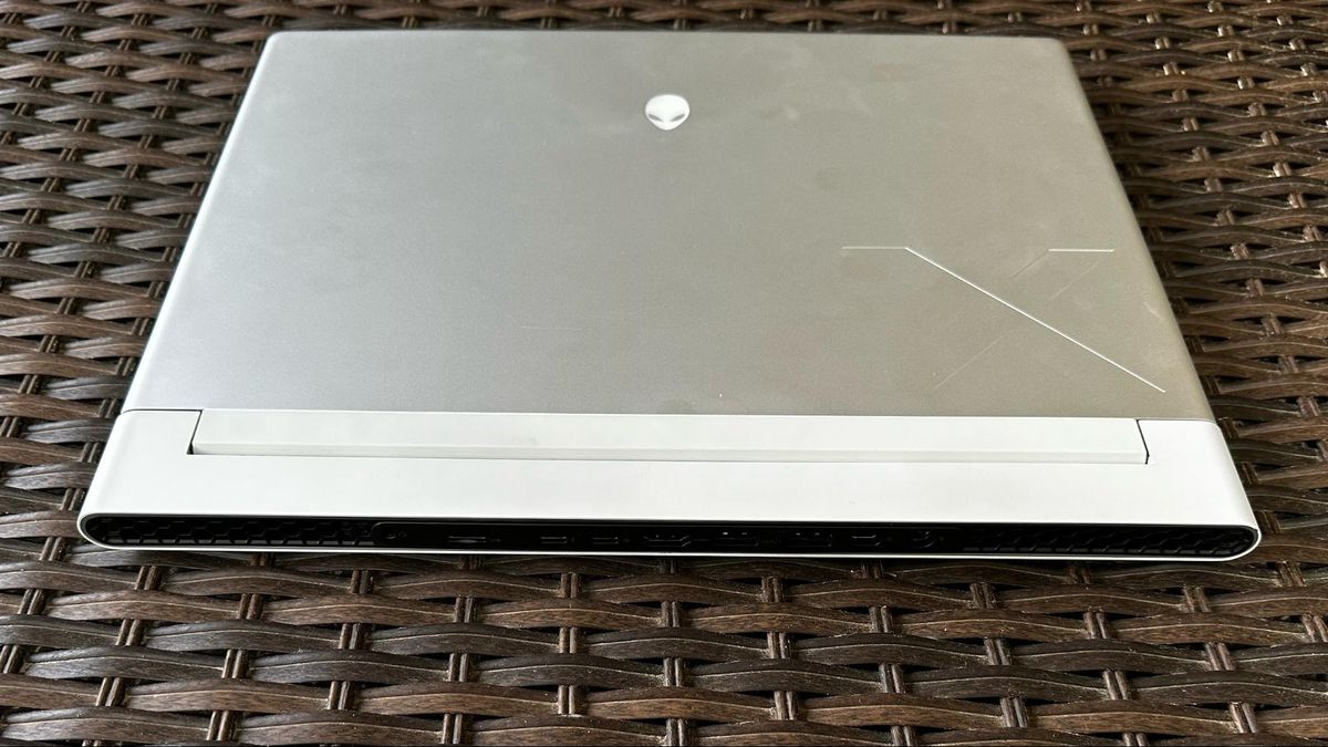 Alienware x16 (2023)