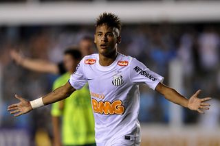 SANTOS, BRAZIL – DECEMBER 01: Neymar of Santos celebrates a scored goal during a match between Santos and Palmeiras as part of the Brazilian Serie A Championship 2012 at Vila Belmiro Stadium on December 01, 2012 in Santos, Brazil. (Photo by Helio Suenaga/LatinContent via Getty Images)