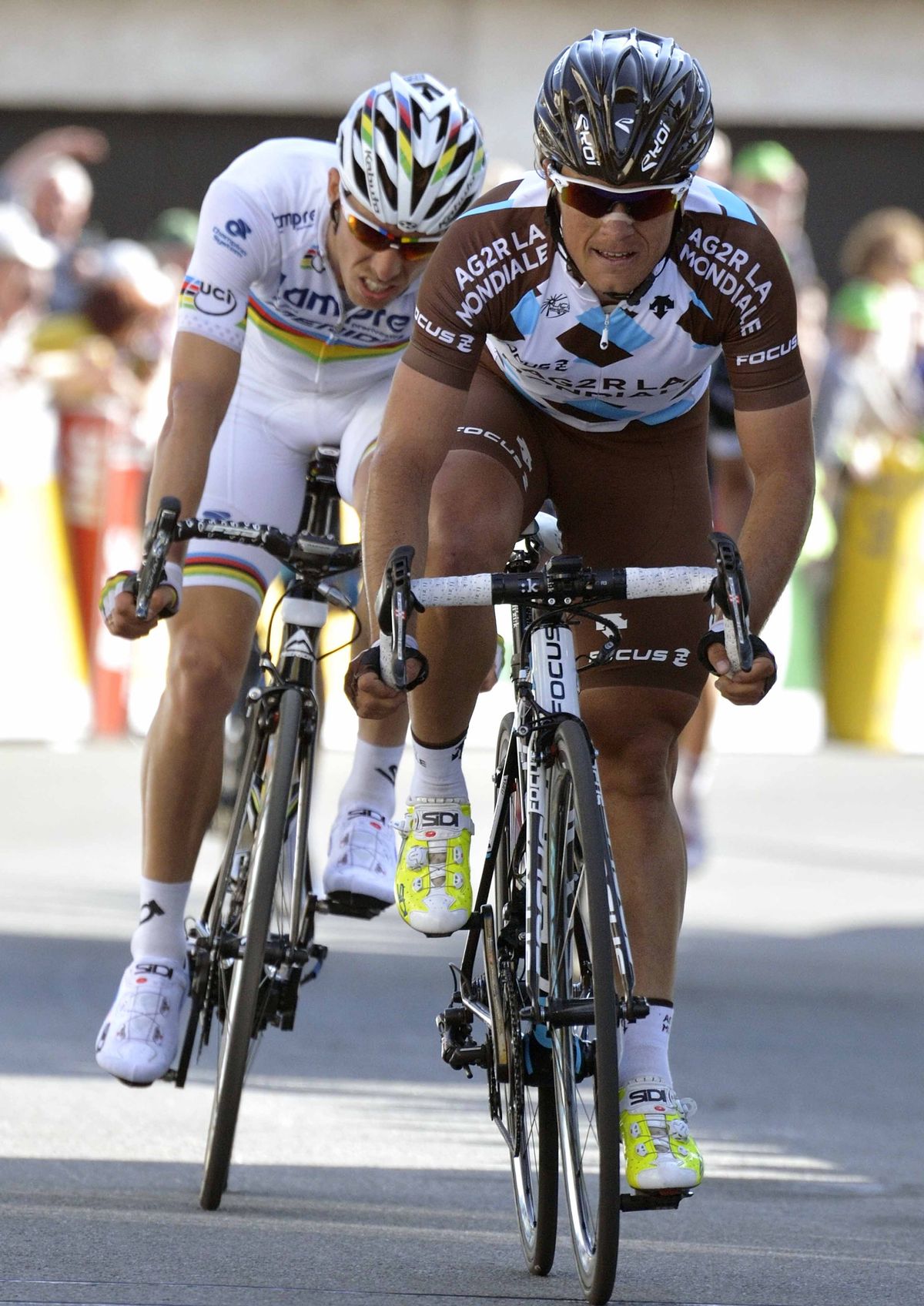 Carlos Betancur beats Rui Costa in Fayence to win his second consecutive stage at the 2014 Paris-Nice.