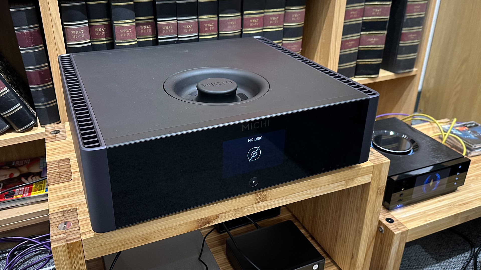 Rotel Michi Q5 CD player