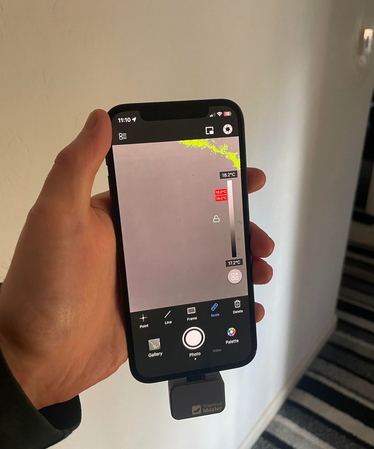 A thermal camera showing the internal temperature of a wall