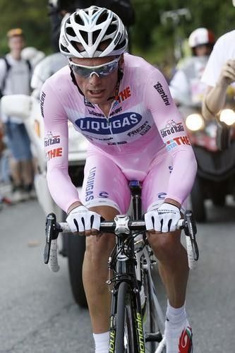 Di Luca gained more time over his GC rivals today.