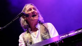 Roger Hodgson performing live