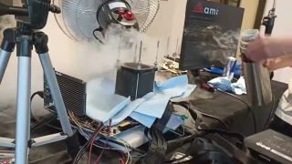 Intel Core Ultra 9 285K being overclocked with Liquid Helium