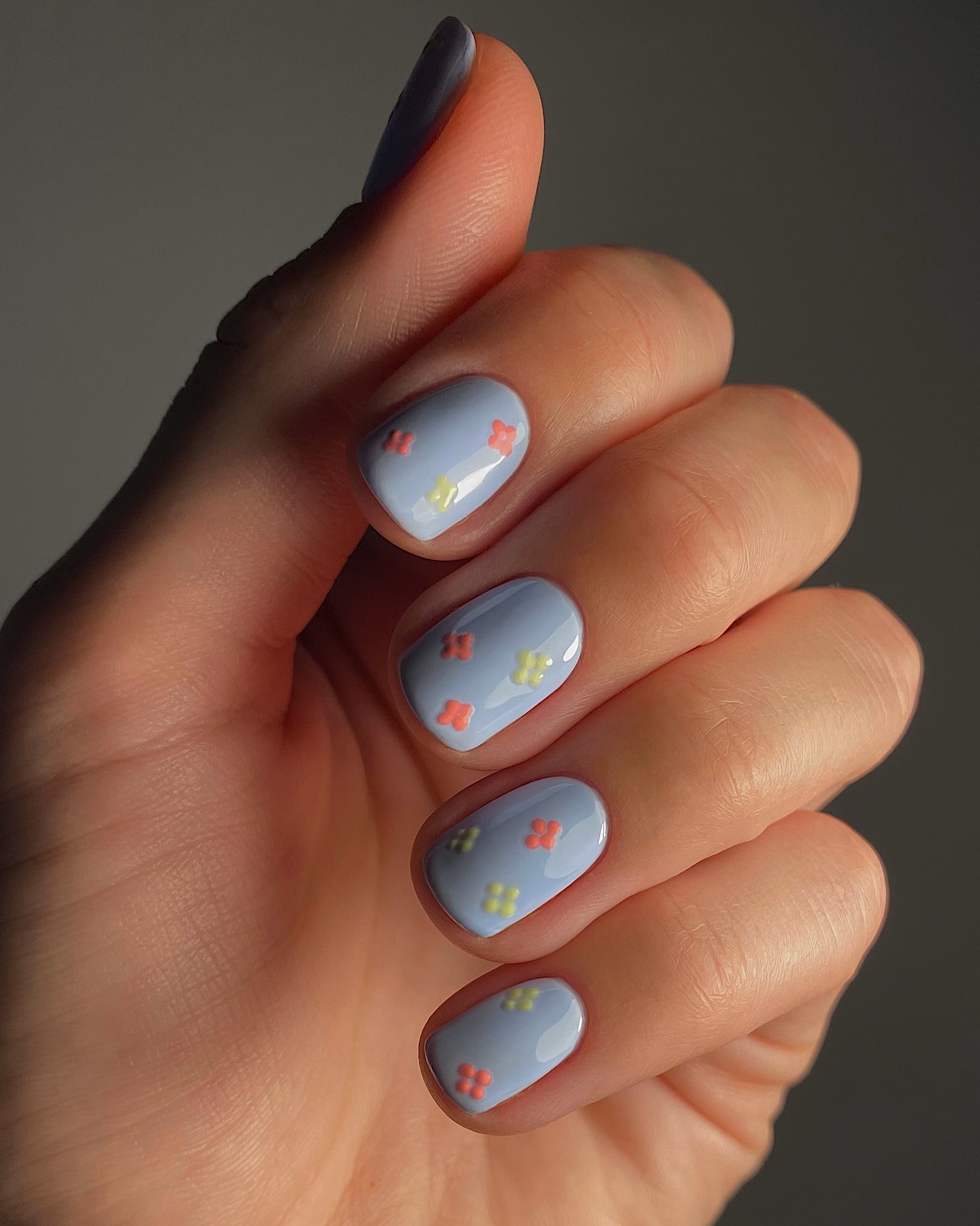 @matejanova floral nail art