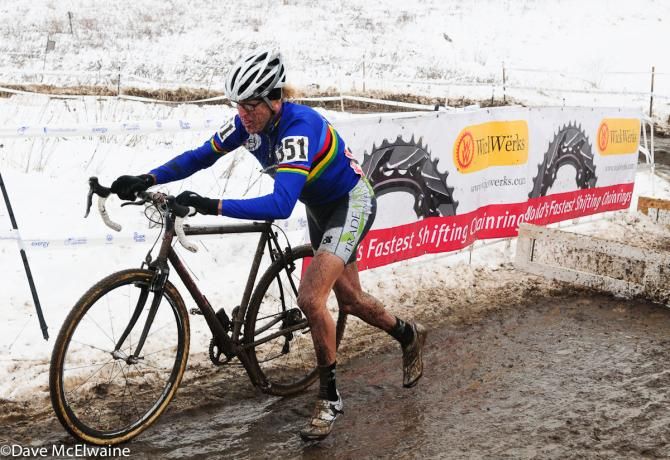 Steve Tilford (Tailwind Energy Cycling Team) jumping to an early lead on lap one