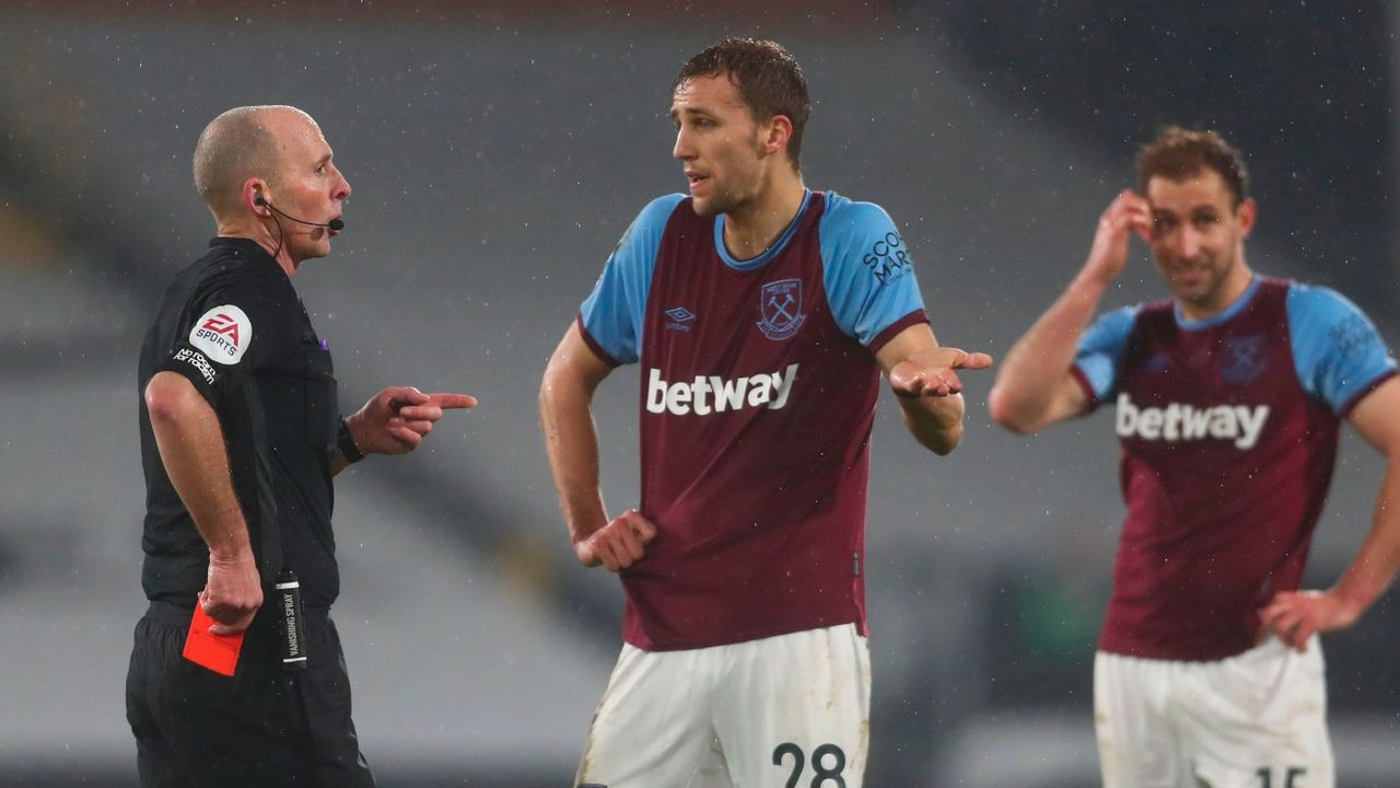 Referee Mike Dean sent off West Ham midfielder Tomas Soucek 