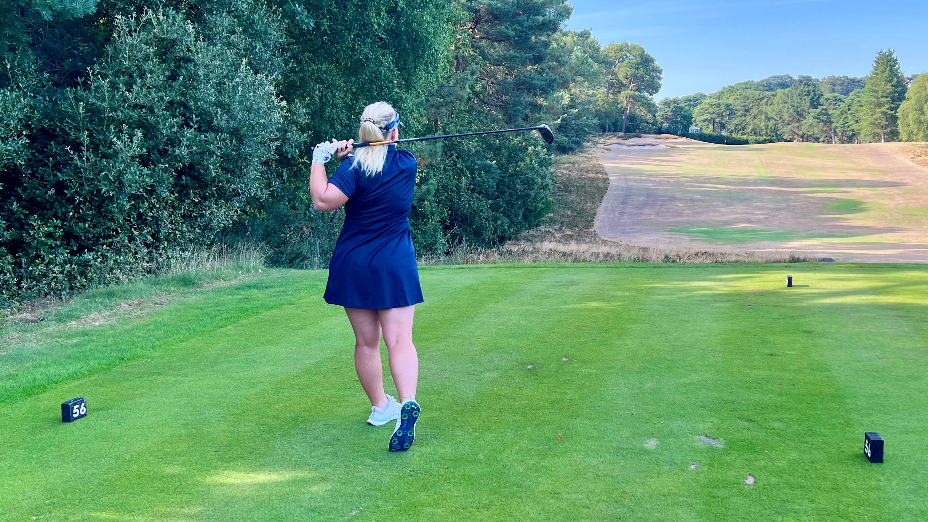 Carly Cummins using a mini driver off the tee