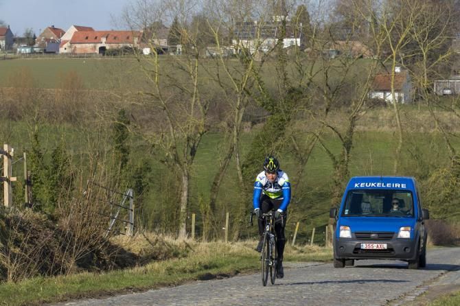 Orica-GreenEdge's Jens Keukeleire has his own follow car.