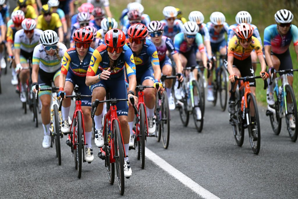 Lidl-Trek&rsquo;s Ilaria Sanguinetti sets the pace at the front of the field