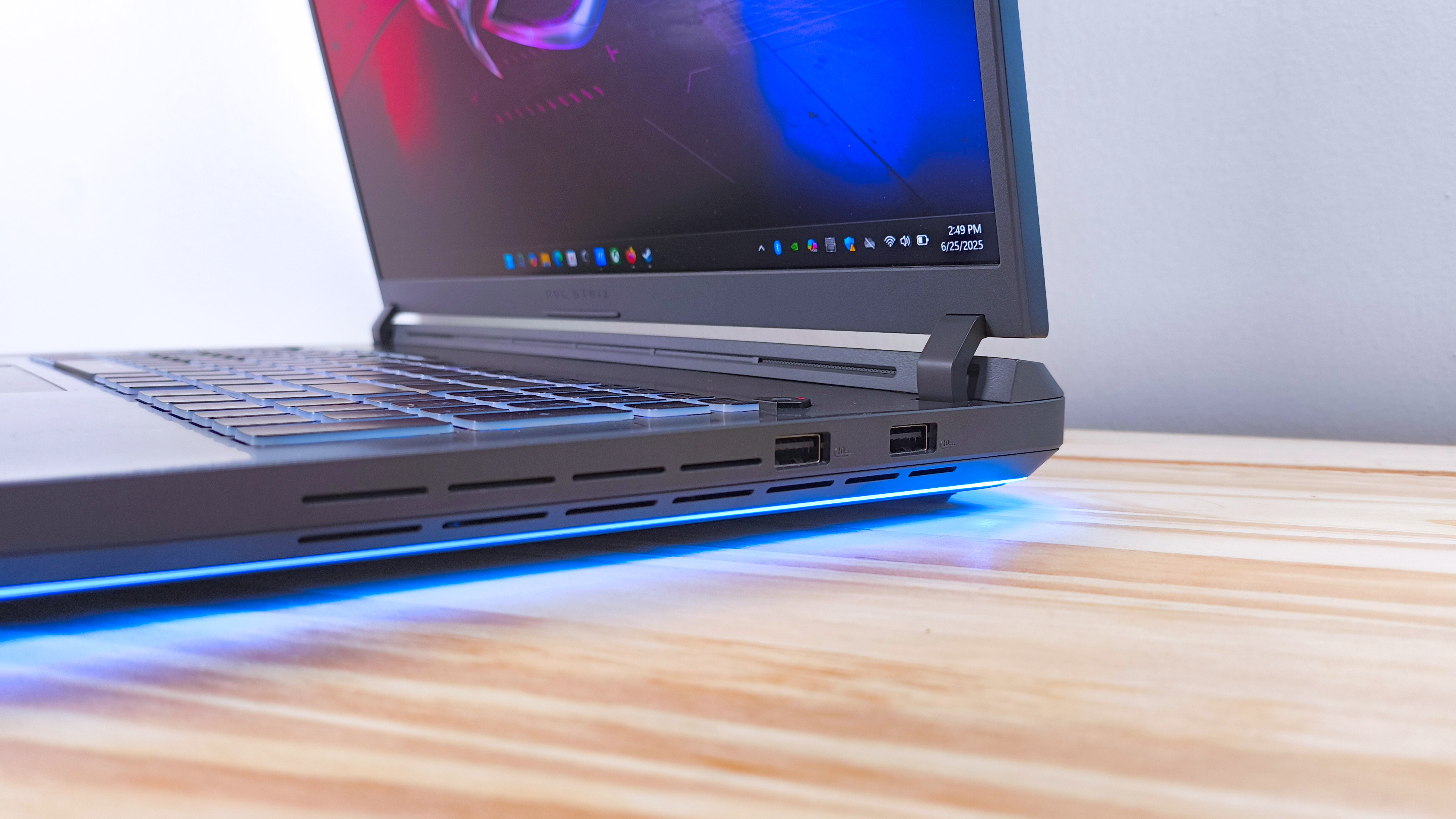 Close up of the ports on the right side of the Asus ROG Strix G18