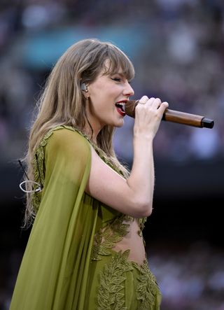 Taylor Swift's ring was a subtle nod to Travis Kelce