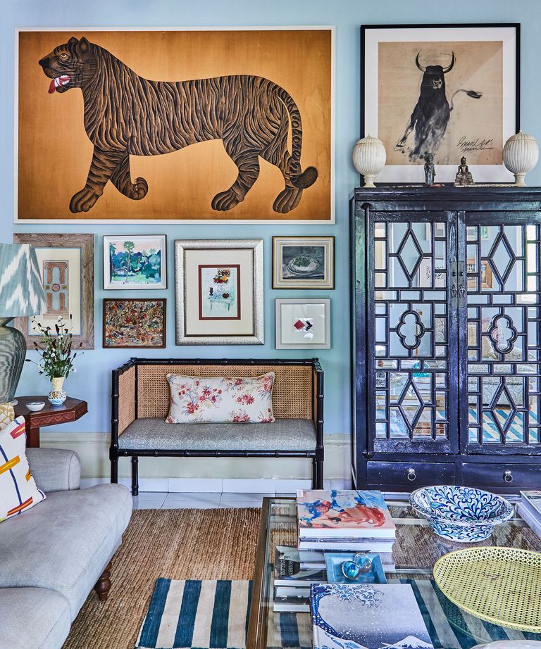 Are Gallery Walls Still In Style For 2024 Designers Weigh In Homes   RBzdwEZ88TzTYPnkLmBmhh 768 80 