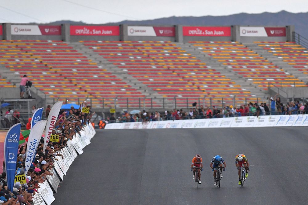 Three-up sprint decided Stage 6 at Vuelta a San Juan