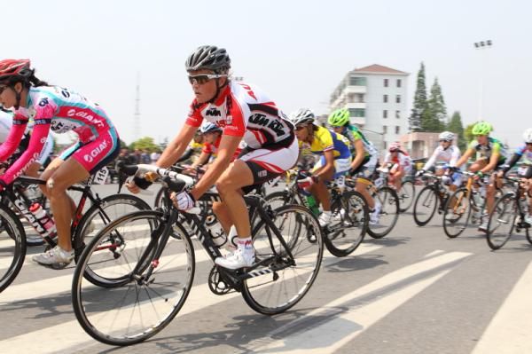 Lisa Pleyer (Austria) corners, the turns were wide and sweeping on this city circuit course