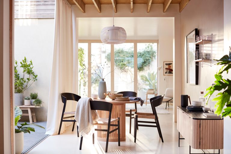 Modern Dining Room Ideas 16 Looks To Inspire No Matter What Size Your Space Real Homes