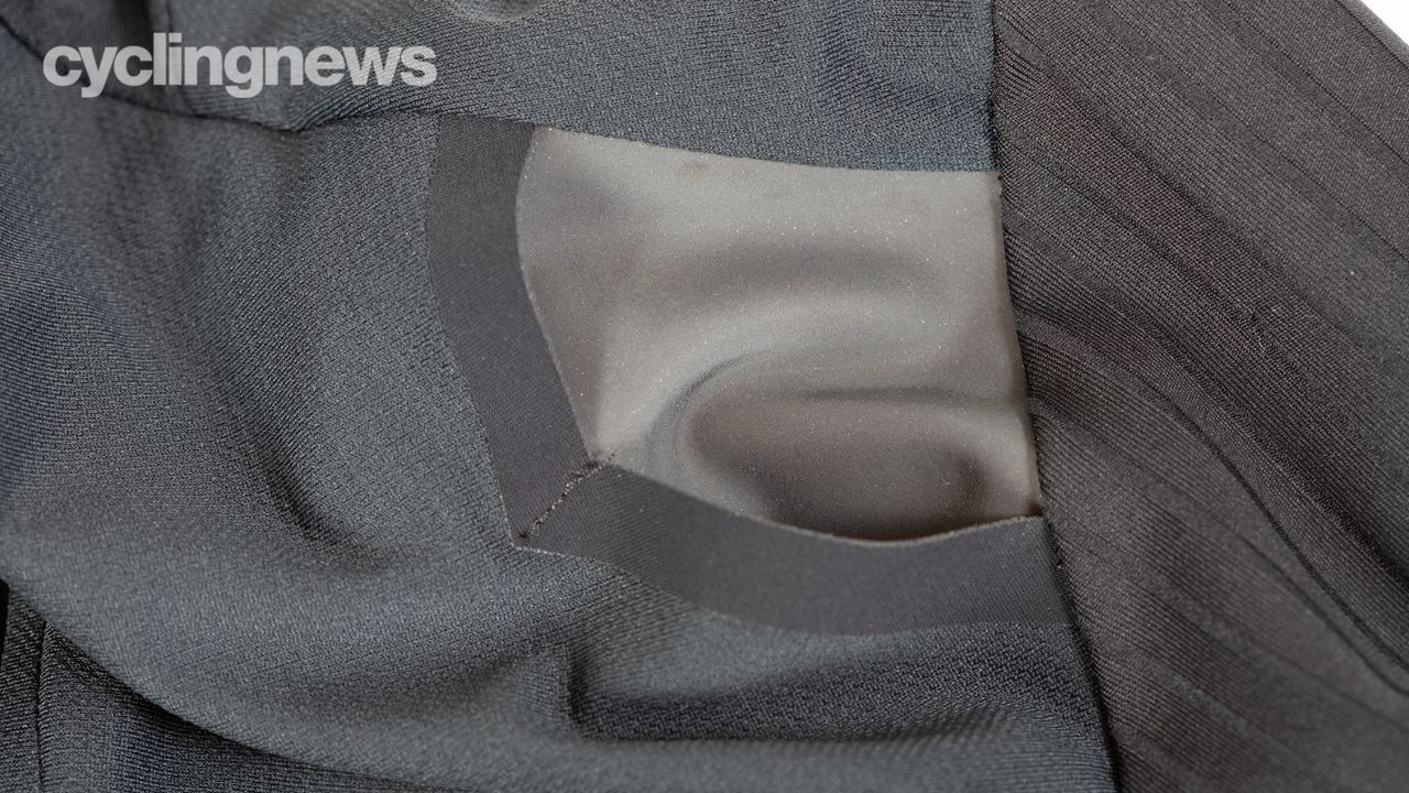 Assos Equipe RS Spring Fall Jacket Targa detail of the shoulder venting