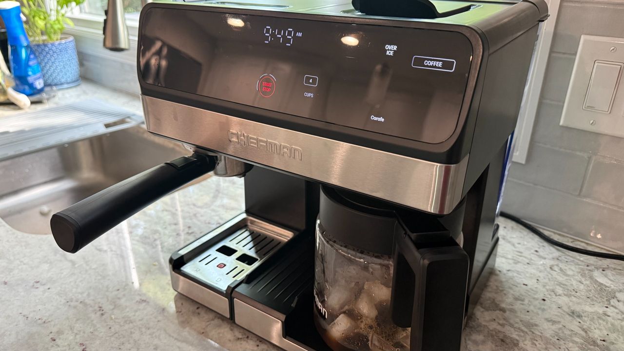 Chefman Coffee Station Pro brewing over ice
