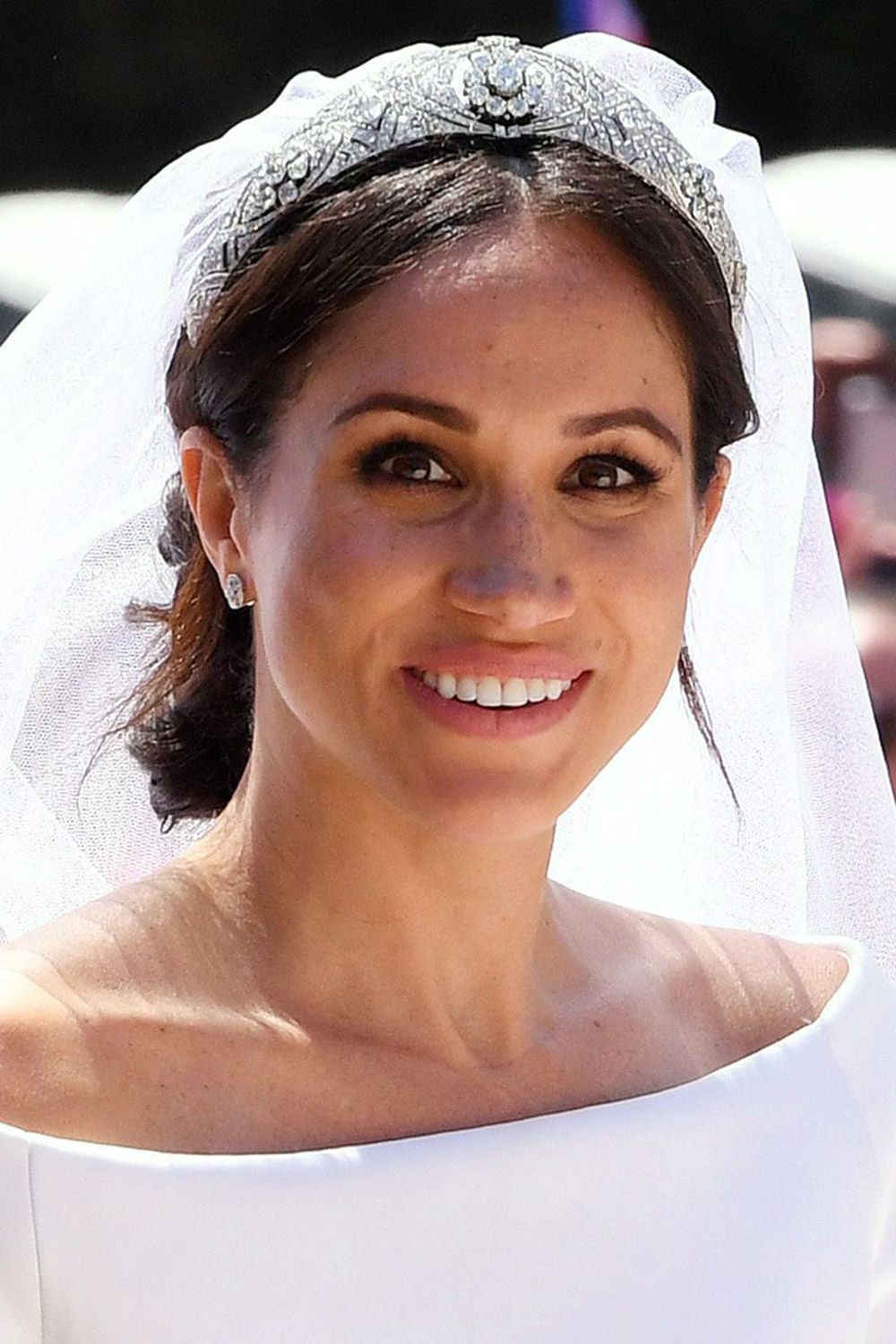 Royal Wedding Tiaras: Princess Diana' And Meghan Markle's Crowns ...