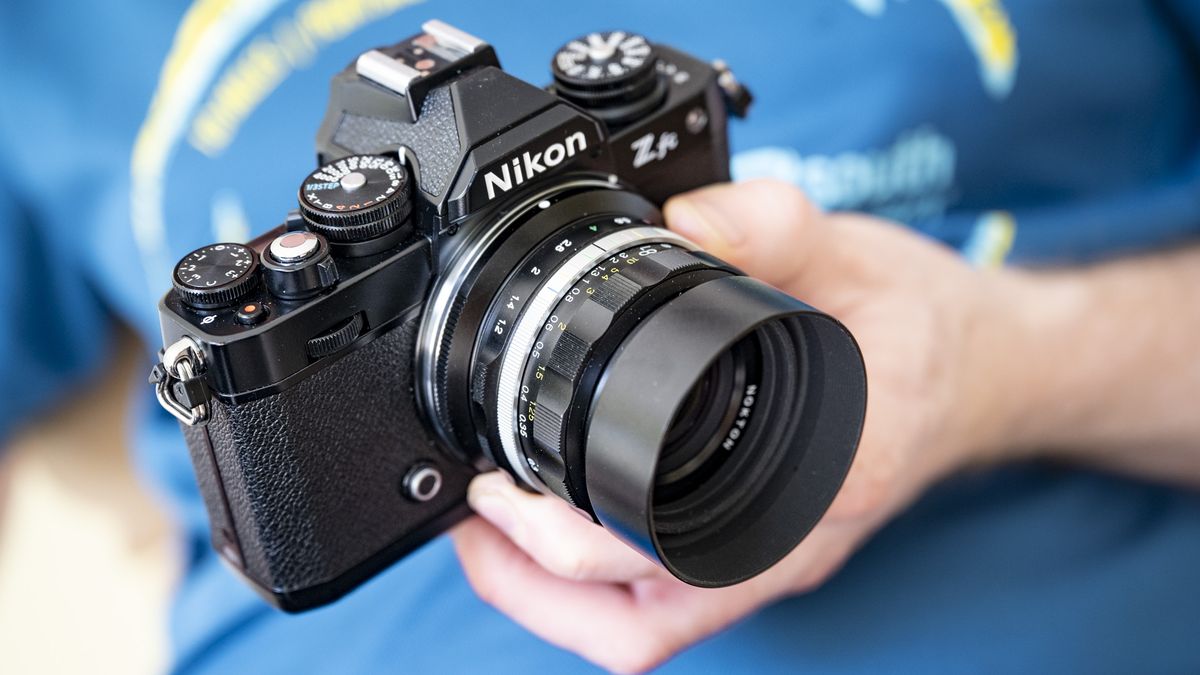 Voigtlander D 35mm f1.2 Nokton lens in the hand