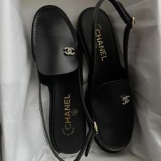 An image of a pair of loafers from @chiarasatelier