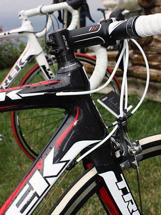 The 5 Series Madone continues to use the tapered E2 front end design from last year.