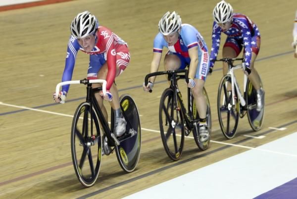 Lizzie Armitstead (GB) launches an attack in the women's Omnium points race.