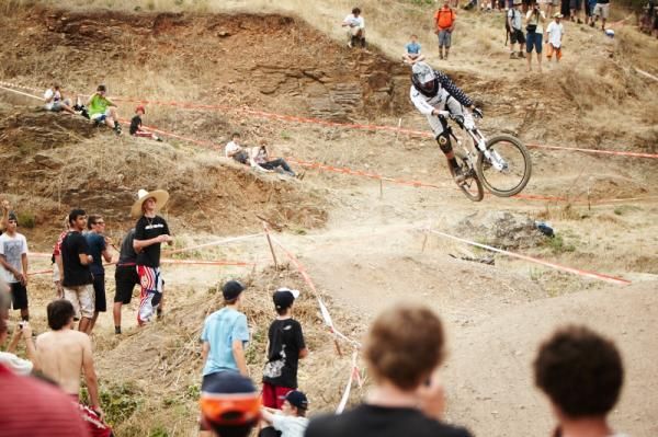 Brandon Yrttiaho airs huge over the hip jump going to a 3rd place in the U19 Mens Downhill