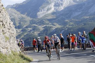 3 September 2016 71st Vuelta a Espana Stage 14 : Urdax-Dantxarinea - Aubisque QUINTANA Nairo Alexander (COL) Movistar, Leader of the General Classification FROOME Christopher (GBR) Sky, at Col d'Aubisque Photo : Yuzuru SUNADA