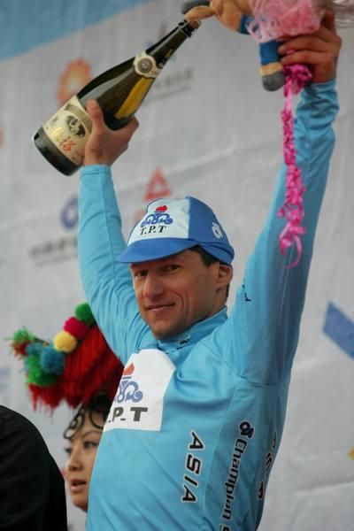 Andrey Mizurov (Tabriz) retains the Asian jersey.