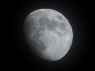 photo of the moon shot on samsung galaxy s23 ultra
