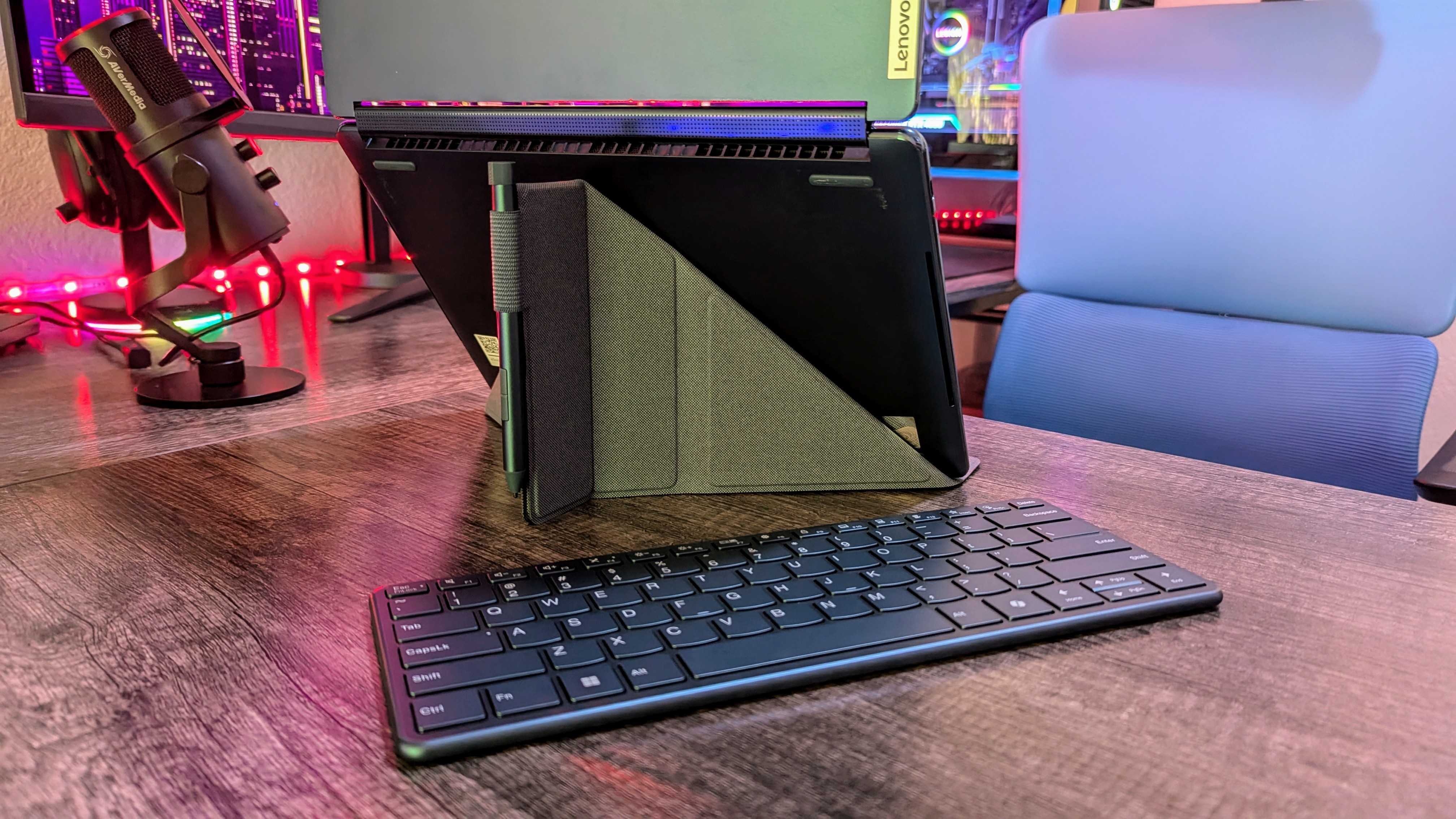 Image of the Lenovo Yoga Book 9i (Gen 9).