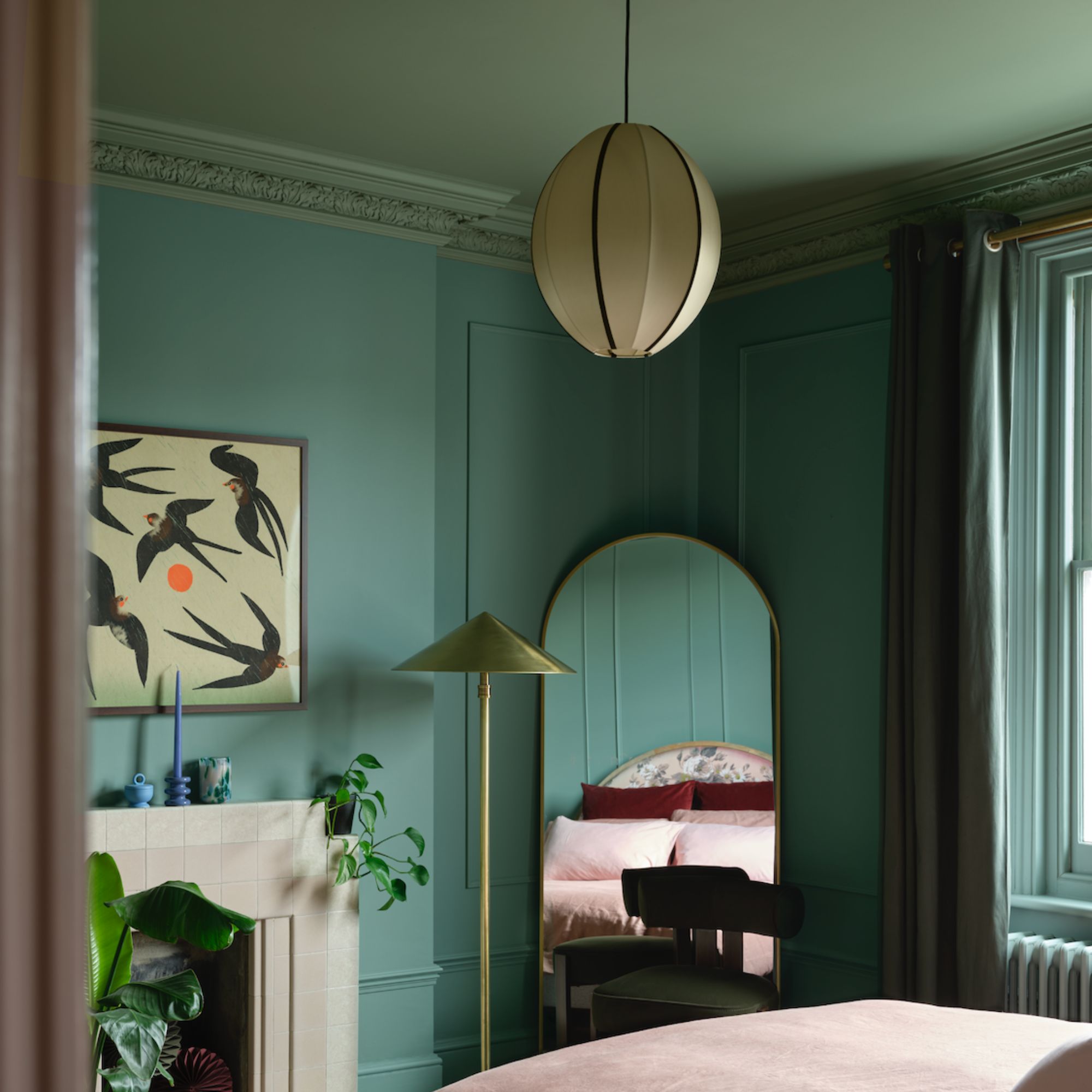 A green colour capping bedroom scheme
