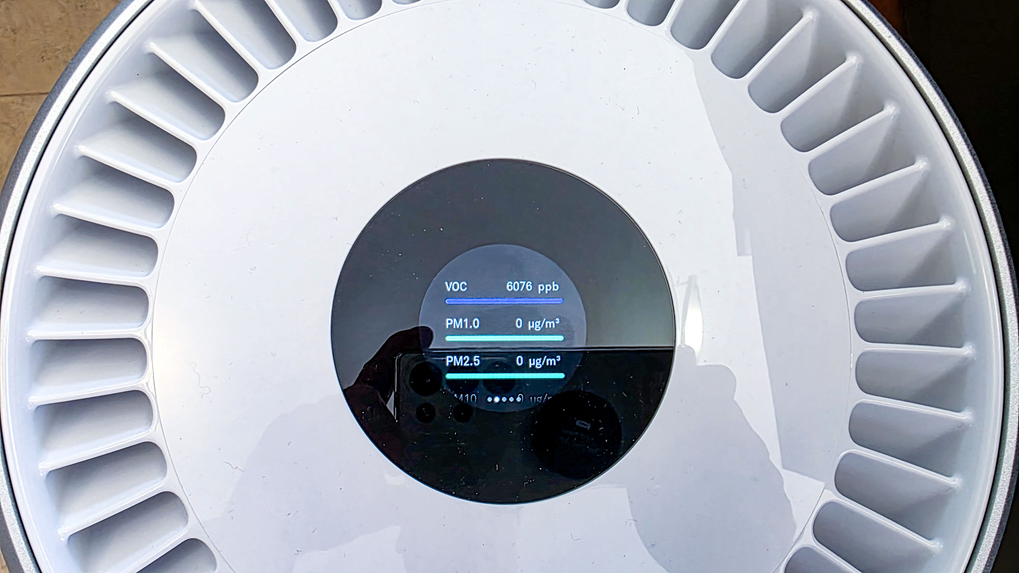 Molekule Air Pro purifier readings on screen
