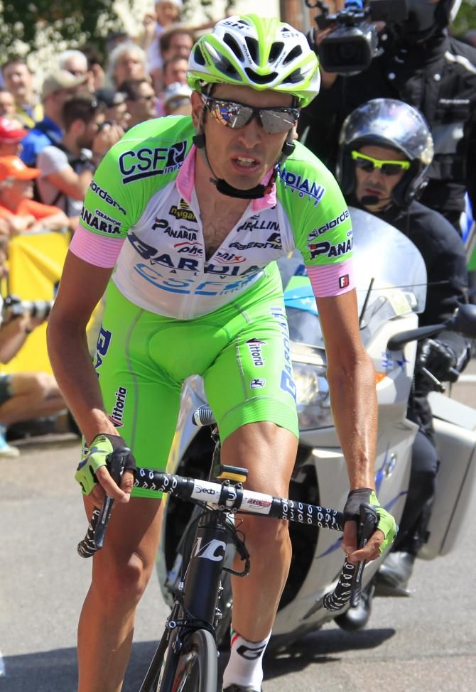 Stefano Pirazzi (Bardiani Valvole-CSF Inox) on the attack.
