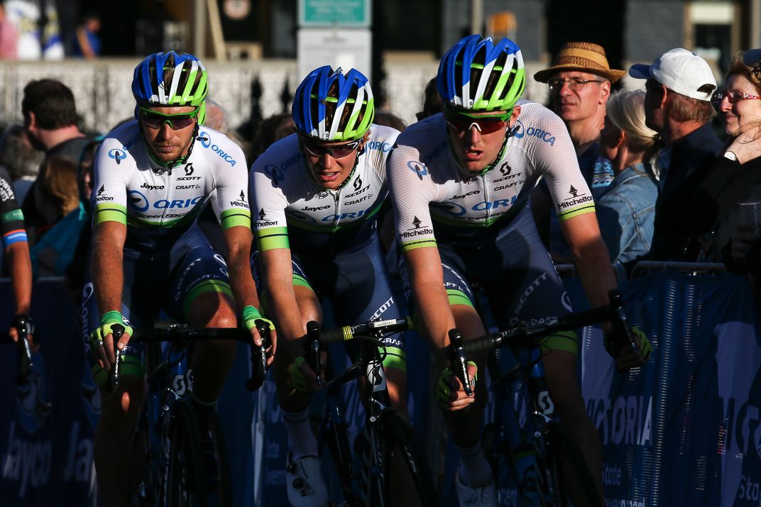 Orica GreenEdge control the front of the peloton