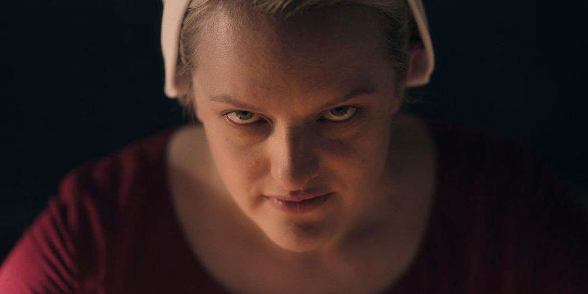 Elisabeth Moss as June in the handmaid&#039;s tale