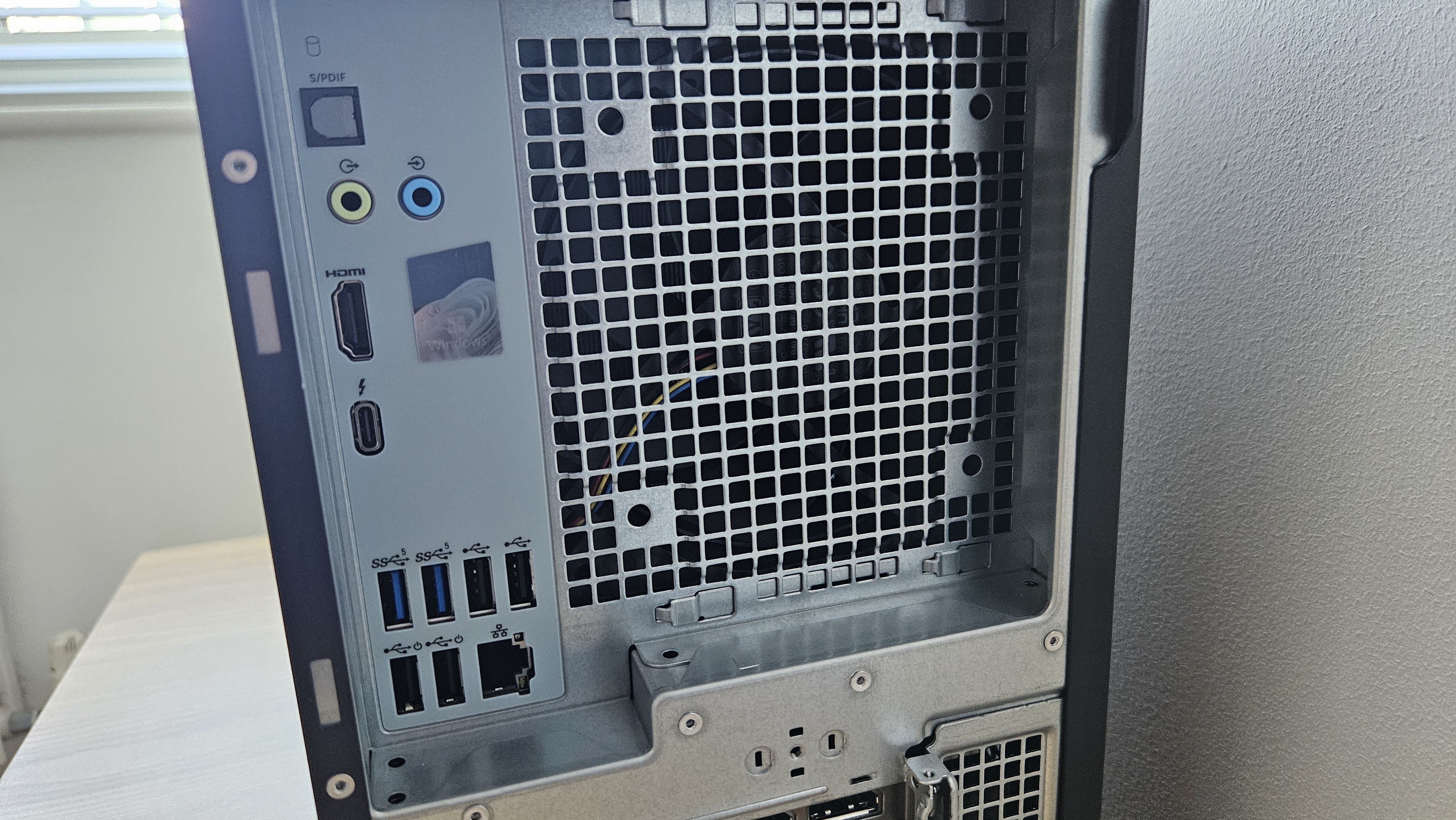 The Dell Tower Plus EBT2250 on a desk